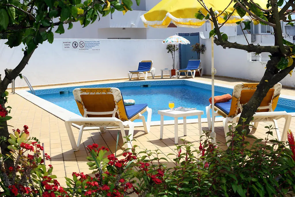 Apartamentos Carruna Αλμπουφέιρα 2*,  Πορτογαλία