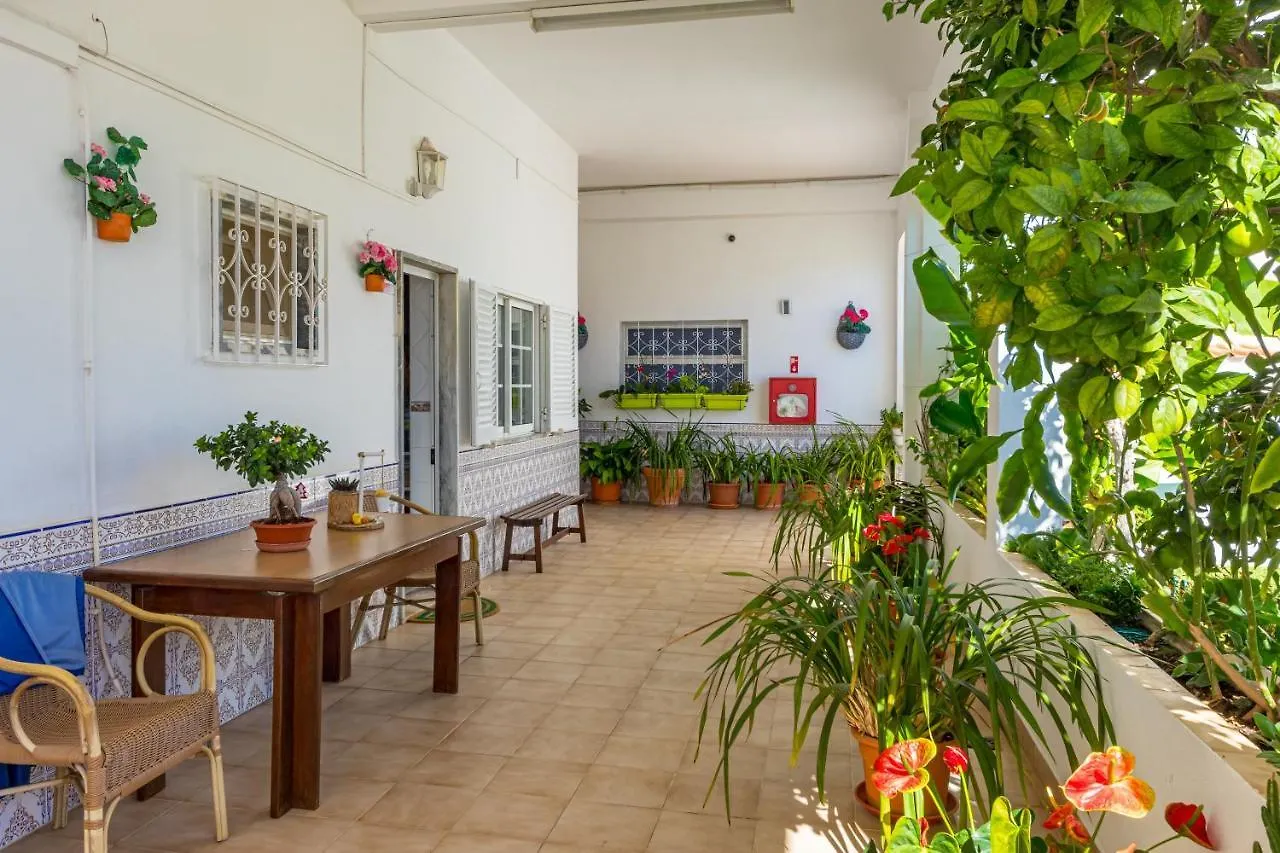 Apartamentos Carruna Albufeira 2*,